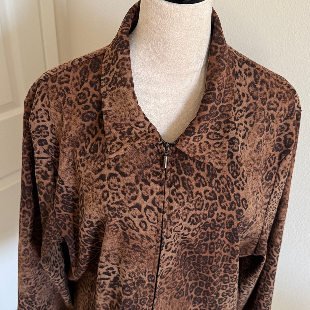 Briggs Leopard Print Jacket - Picture 3 of 6